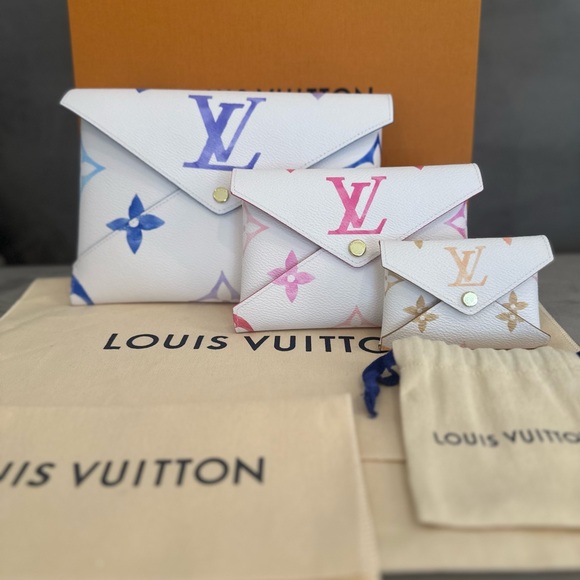๐SOLD๐ BNIB Louis Vuitton By the Pool Kirigami Pochette - Picture 6 of 9